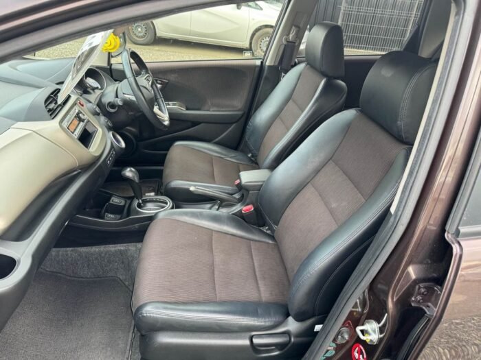 Honda jazz 1.4 hybrid 2013 - Image 9