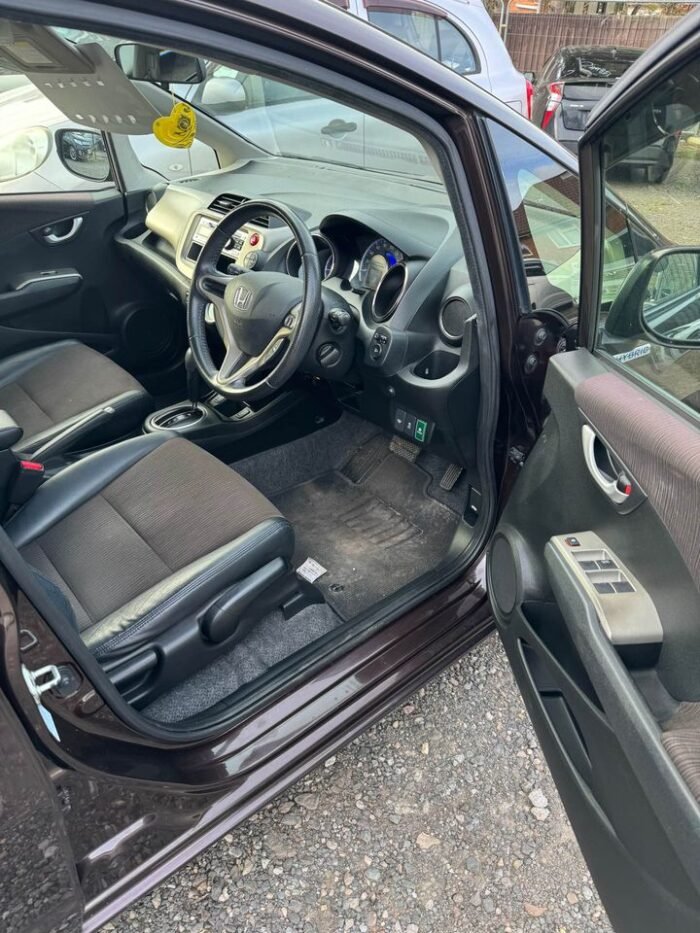 Honda jazz 1.4 hybrid 2013 - Image 10