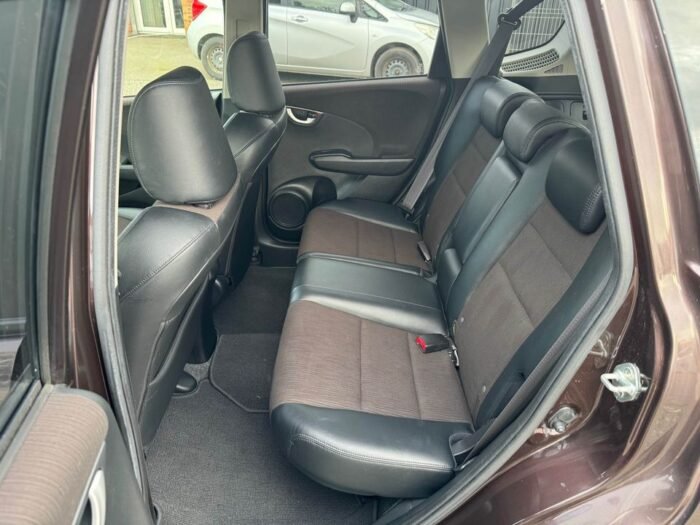 Honda jazz 1.4 hybrid 2013 - Image 12